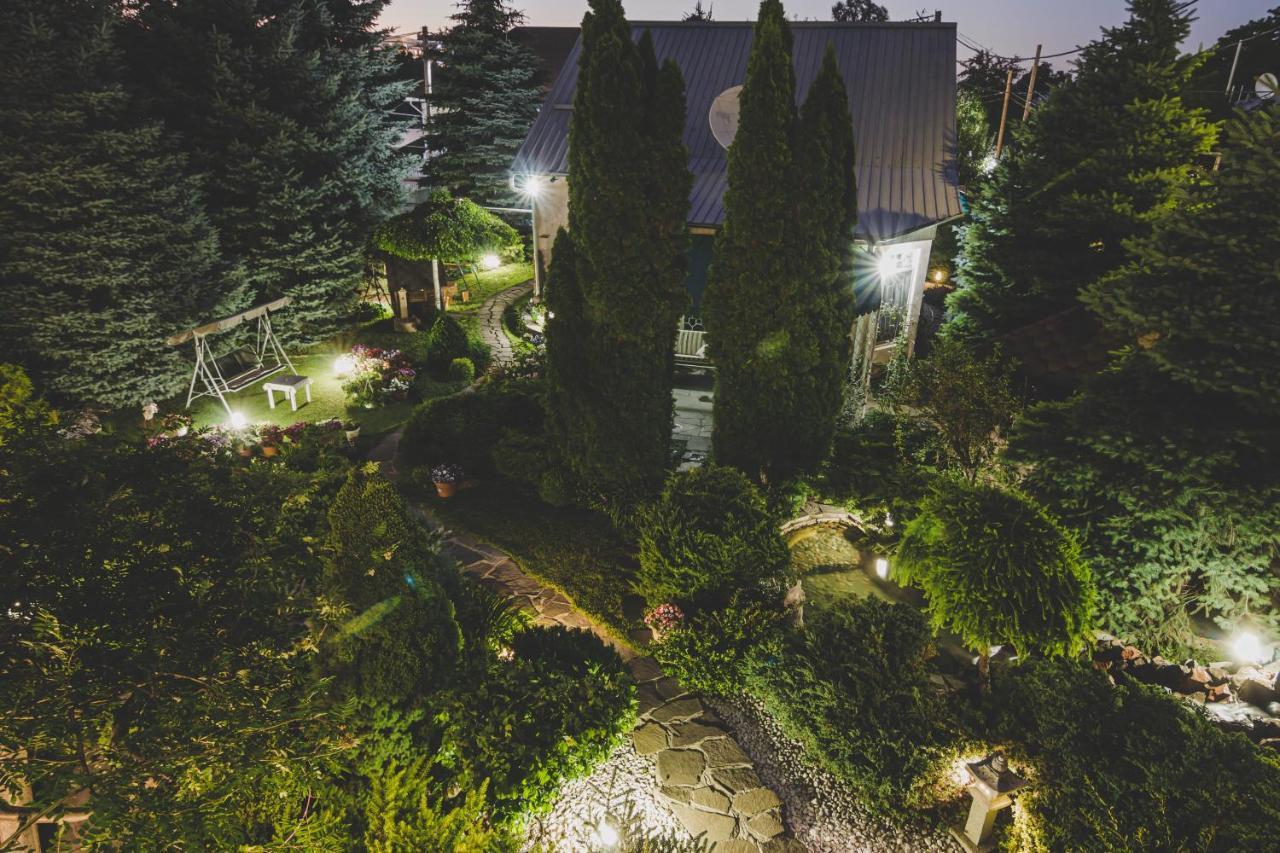 Апартаменты В Гостевом Домике Almaty Exterior photo